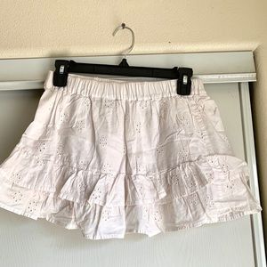 Cute mini white skirt